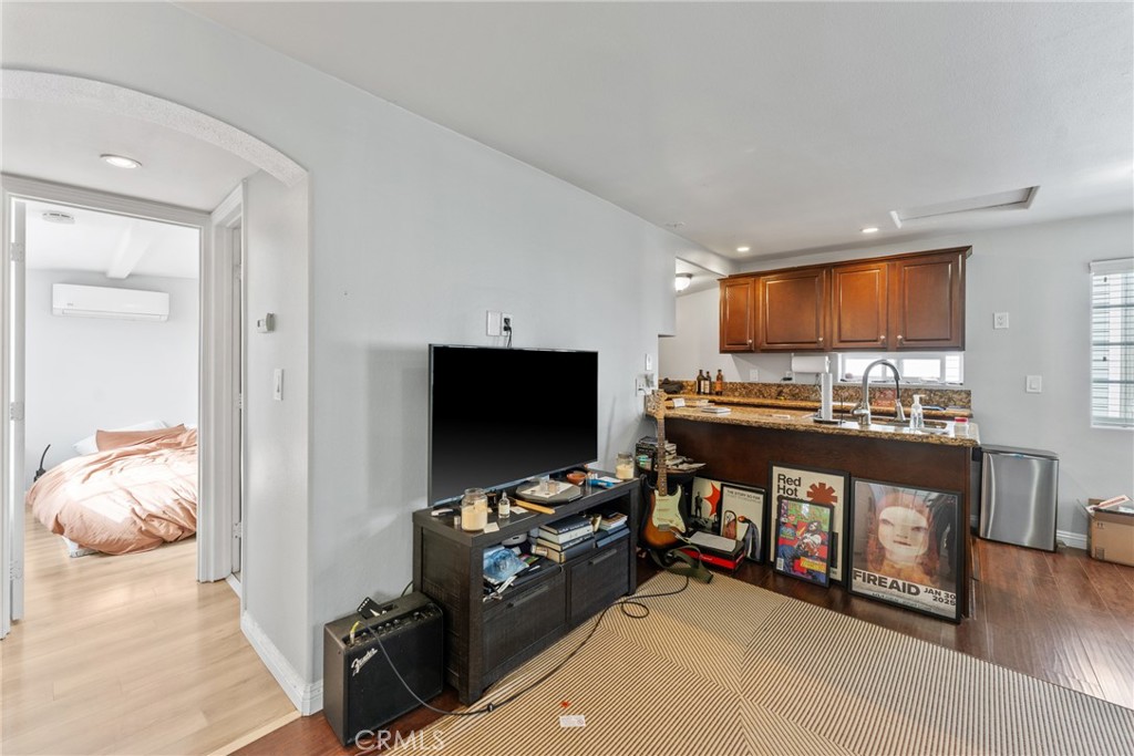 Triplex #2 living area - 126 E Balboa, Newport Beach CA 92661 - photo 44