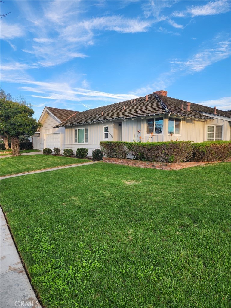 1260 Somerset, Newport Beach CA 92660 - photo 1