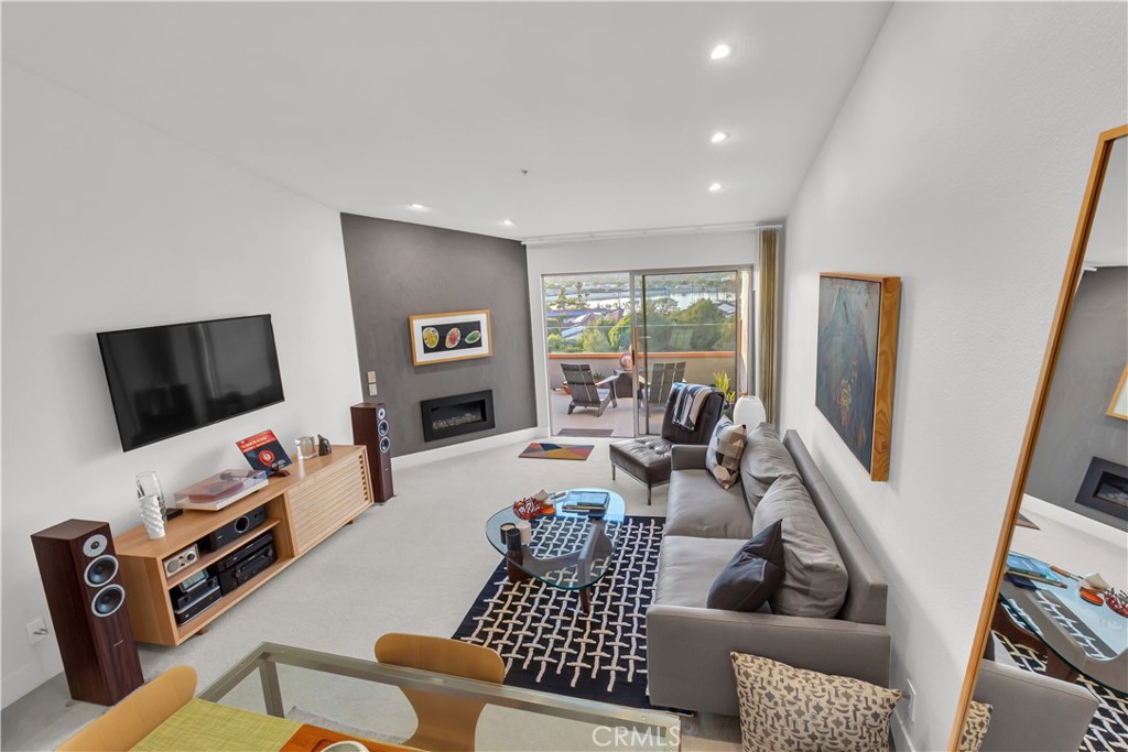 128 Villa Point, Newport Beach CA 92660 - photo 8