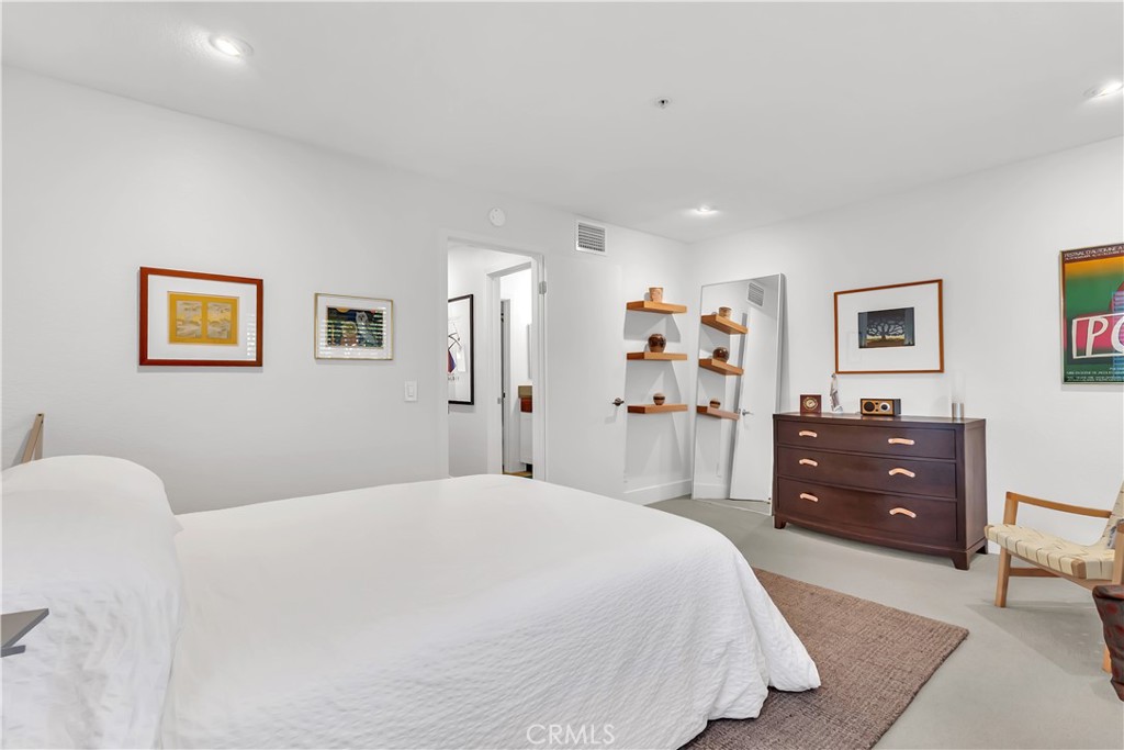 128 Villa Point, Newport Beach CA 92660 - photo 17