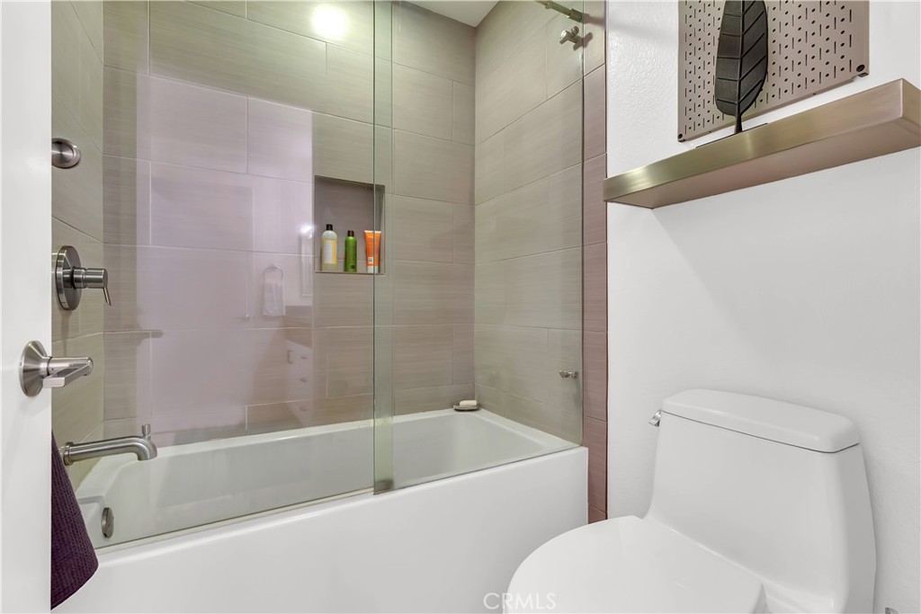 128 Villa Point, Newport Beach CA 92660 - photo 20