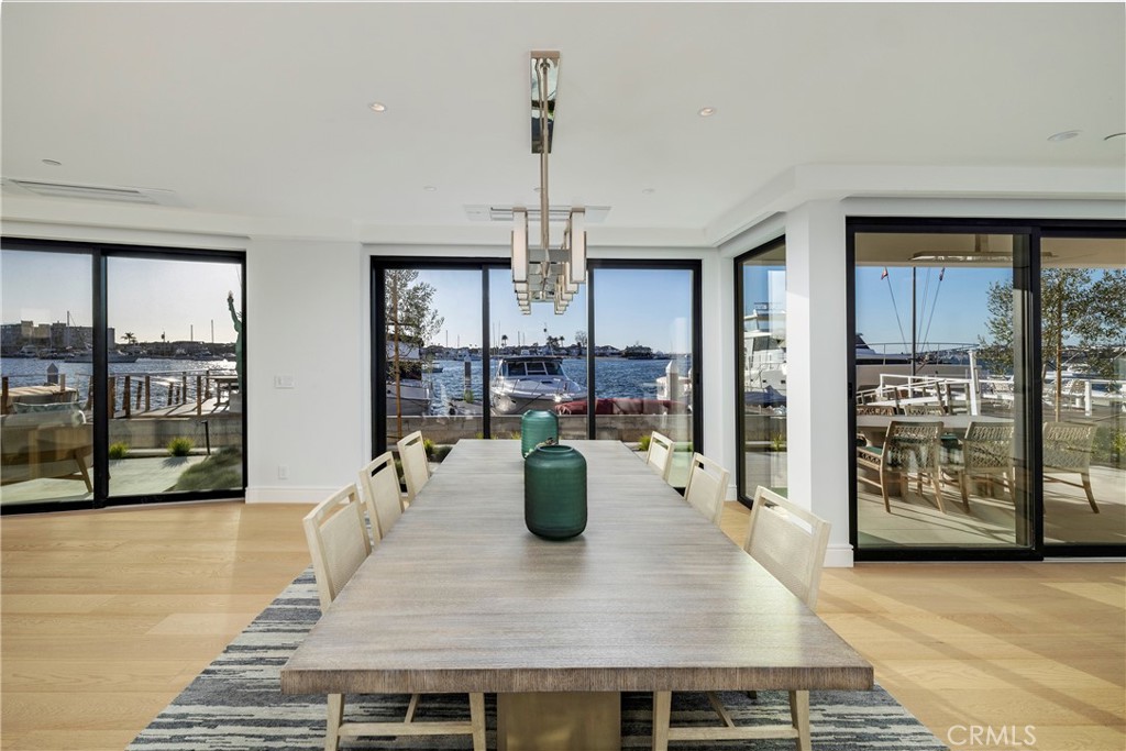 130 S Bay Front, Newport Beach CA 92662 - photo 11