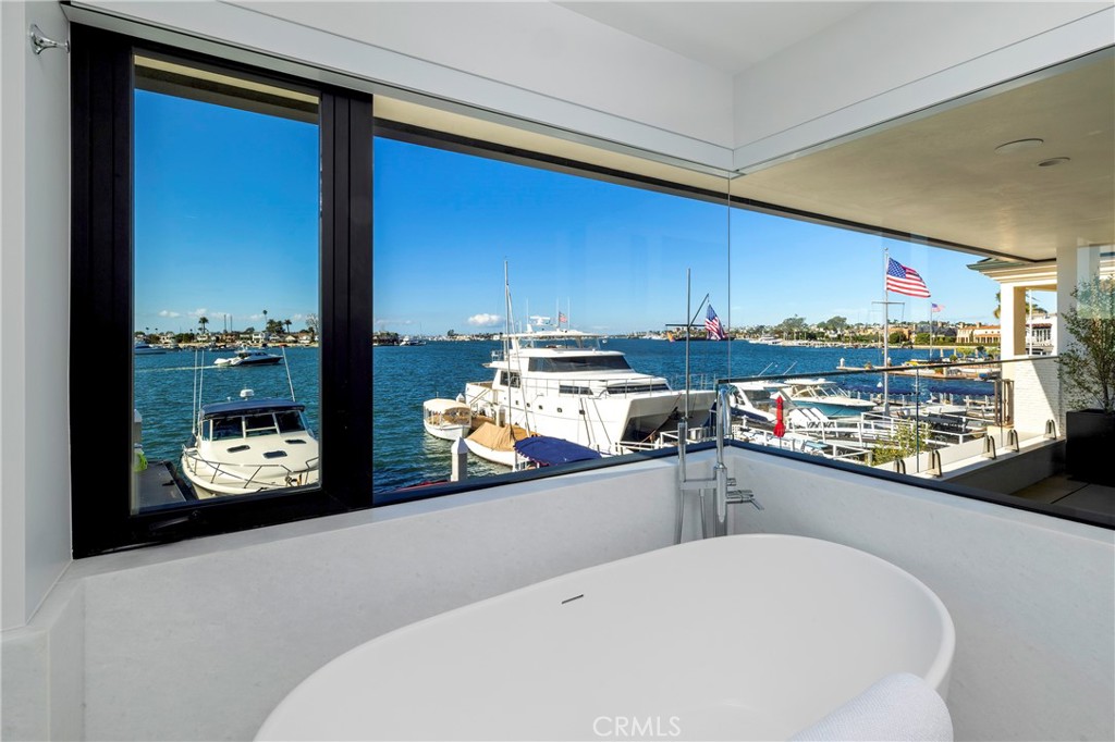130 S Bay Front, Newport Beach CA 92662 - photo 20