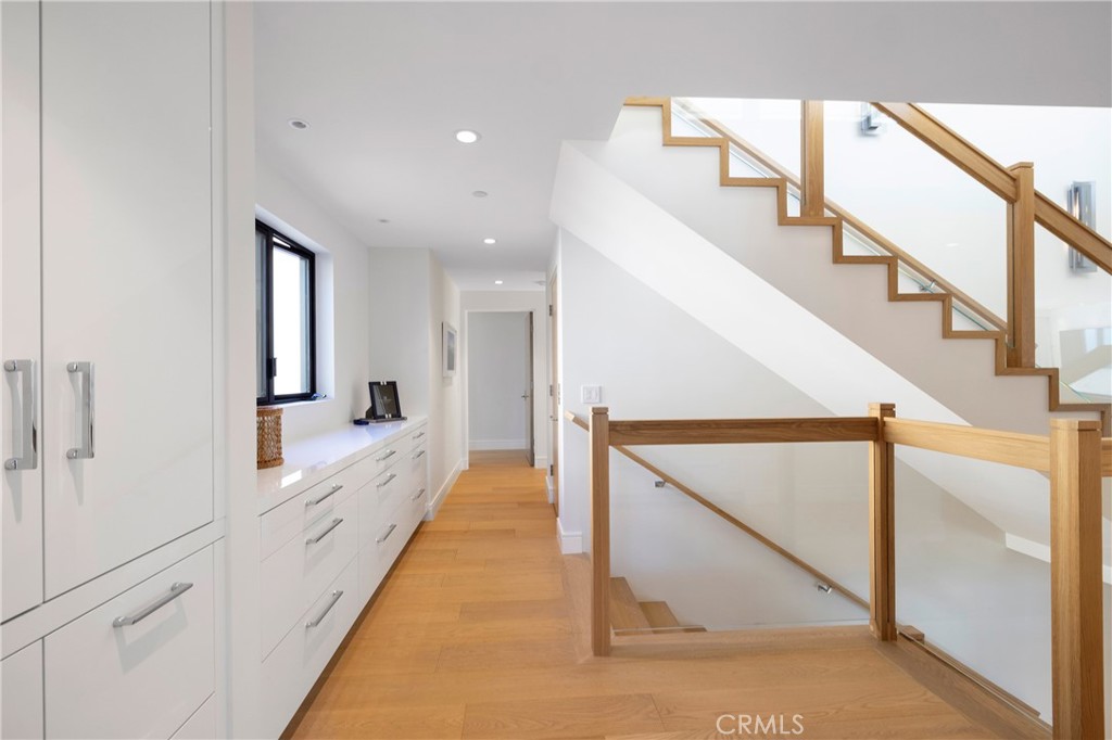 130 S Bay Front, Newport Beach CA 92662 - photo 25