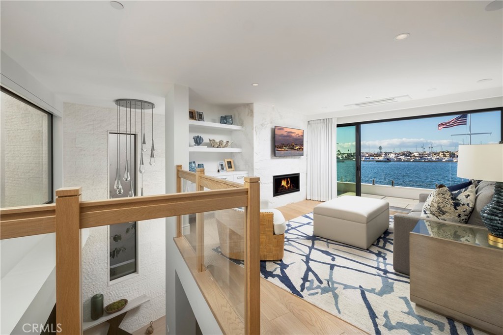 130 S Bay Front, Newport Beach CA 92662 - photo 26