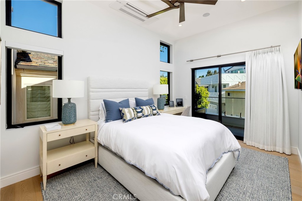 130 S Bay Front, Newport Beach CA 92662 - photo 28