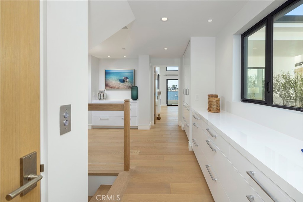 130 S Bay Front, Newport Beach CA 92662 - photo 34