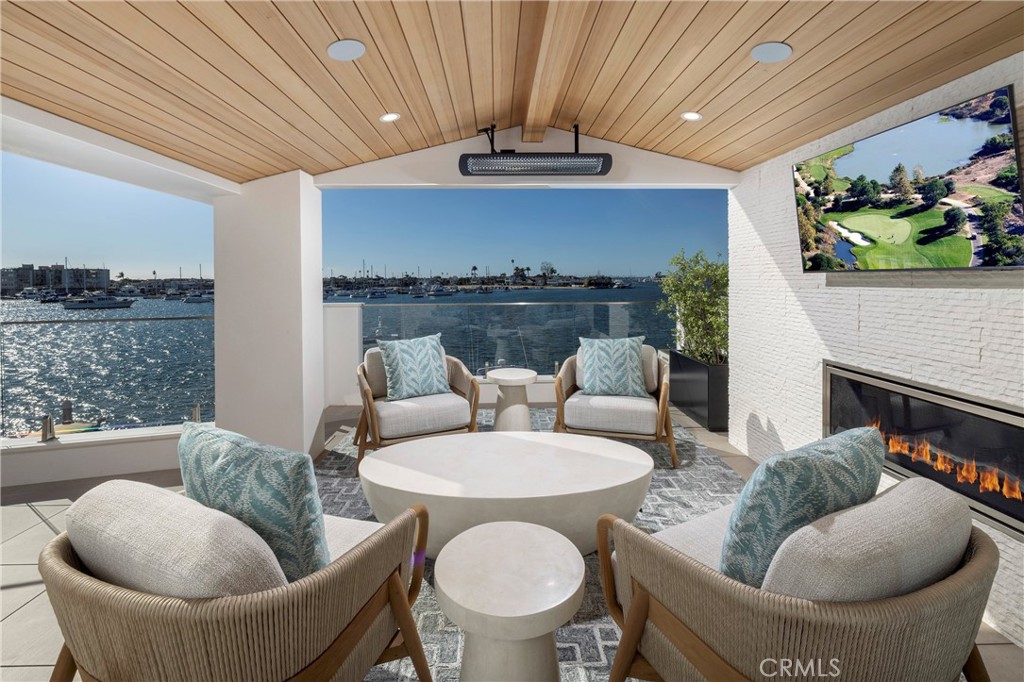 130 S Bay Front, Newport Beach CA 92662 - photo 44