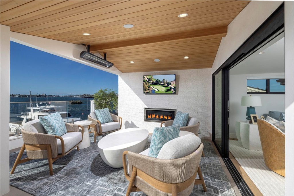 130 S Bay Front, Newport Beach CA 92662 - photo 45