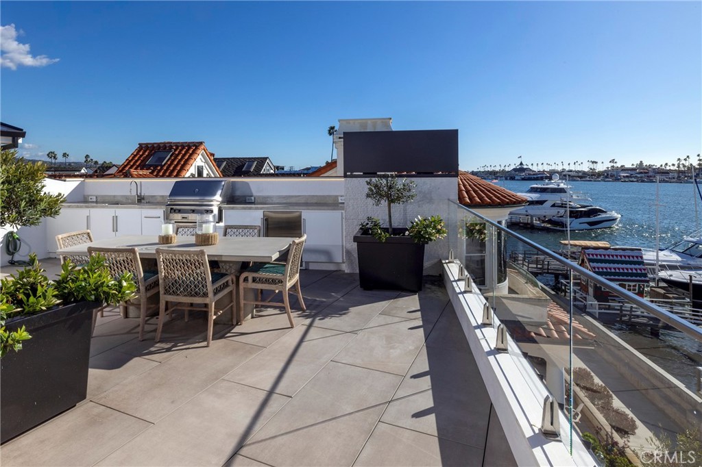 130 S Bay Front, Newport Beach CA 92662 - photo 49