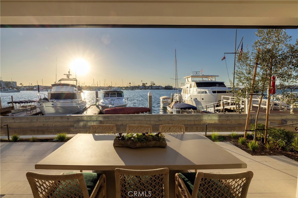130 S Bay Front, Newport Beach CA 92662 - photo 56