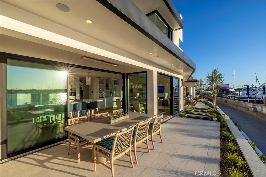 130 S Bay Front, Newport Beach CA 92662 - photo 58