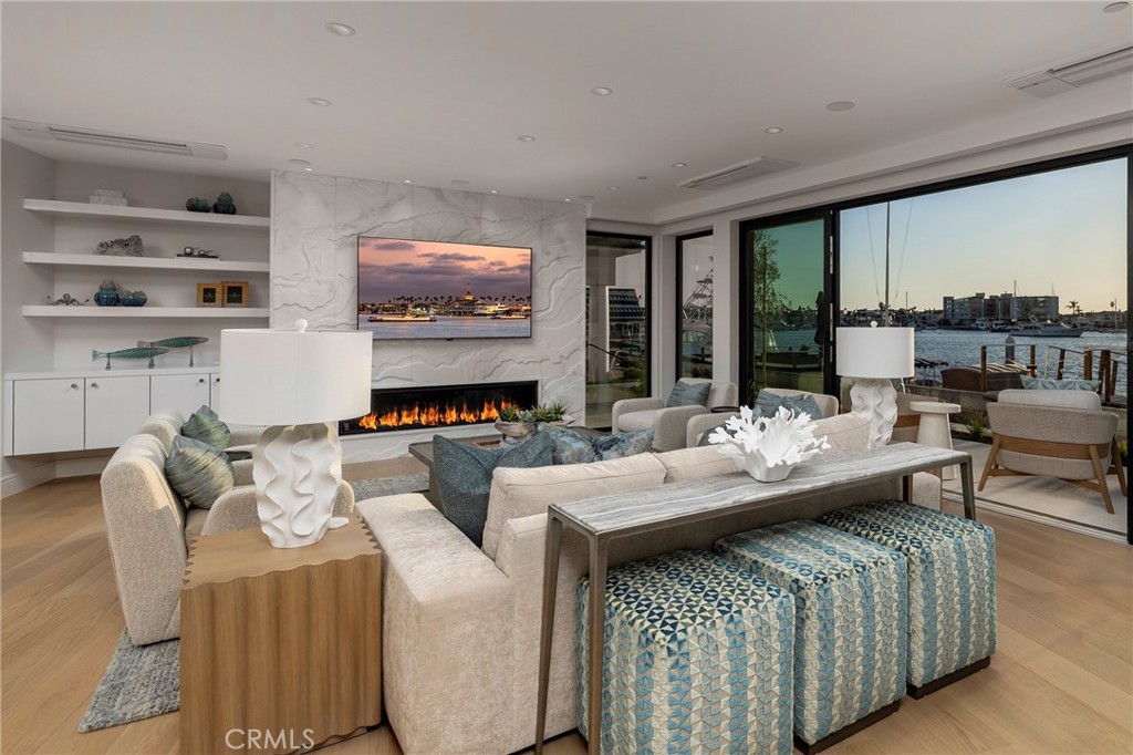 130 S Bay Front, Newport Beach CA 92662 - photo 63