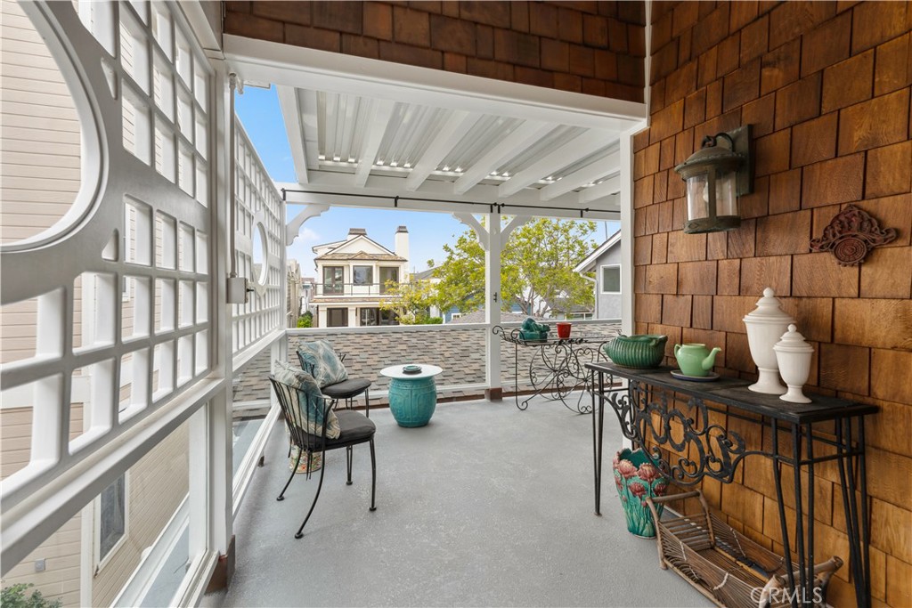130 Topaz 1/2, Newport Beach CA 92662 - photo 4