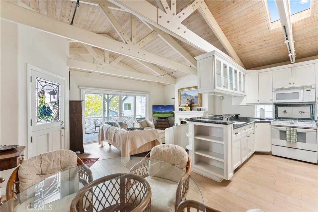 130 Topaz 1/2, Newport Beach CA 92662 - photo 8