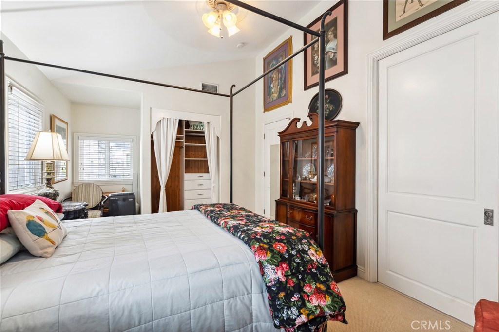 130 Topaz 1/2, Newport Beach CA 92662 - photo 15