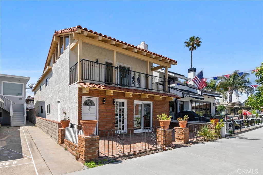 131 Opal Ave 1.5, Newport Beach CA 92662 - photo 1
