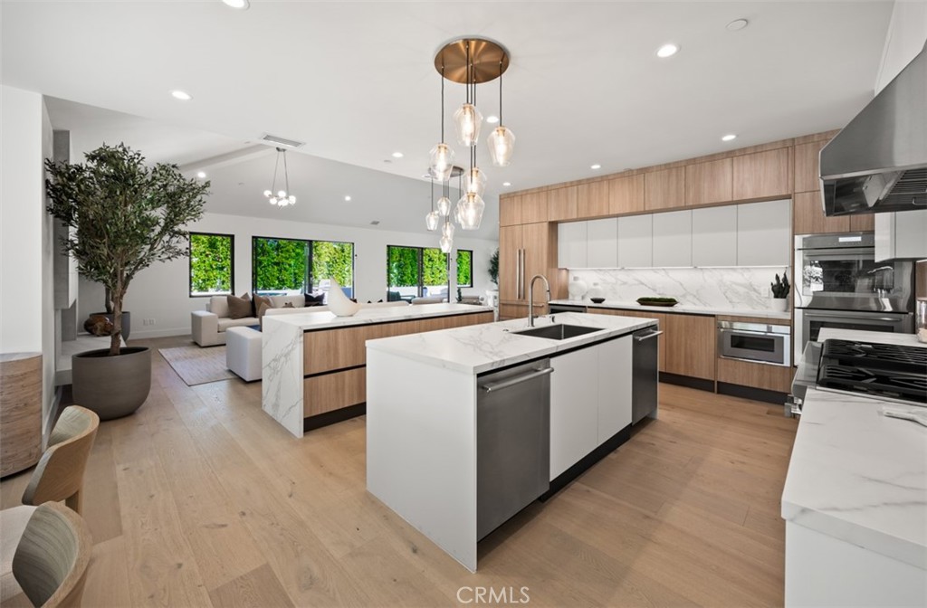 1312 Dover Drive, Newport Beach CA 92660 - photo 18