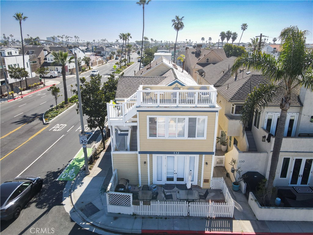 132 45th Unit A Street, Newport Beach CA 92663 - photo 1