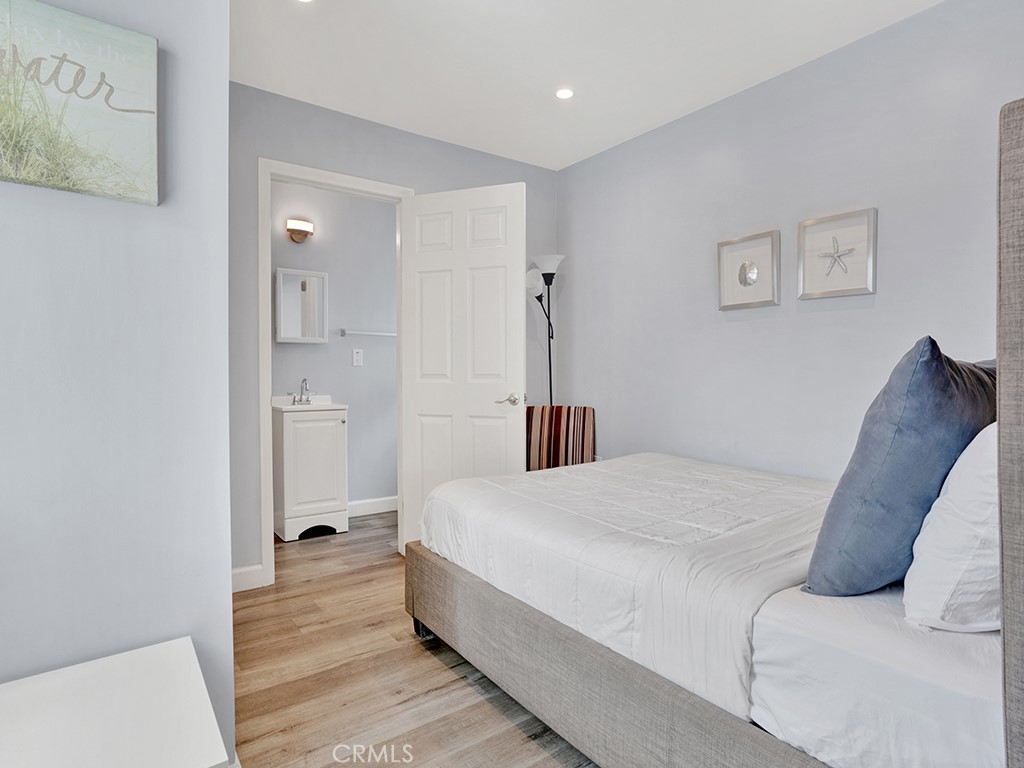 1320 W Balboa Boulevard, Newport Beach CA 92661 - photo 25