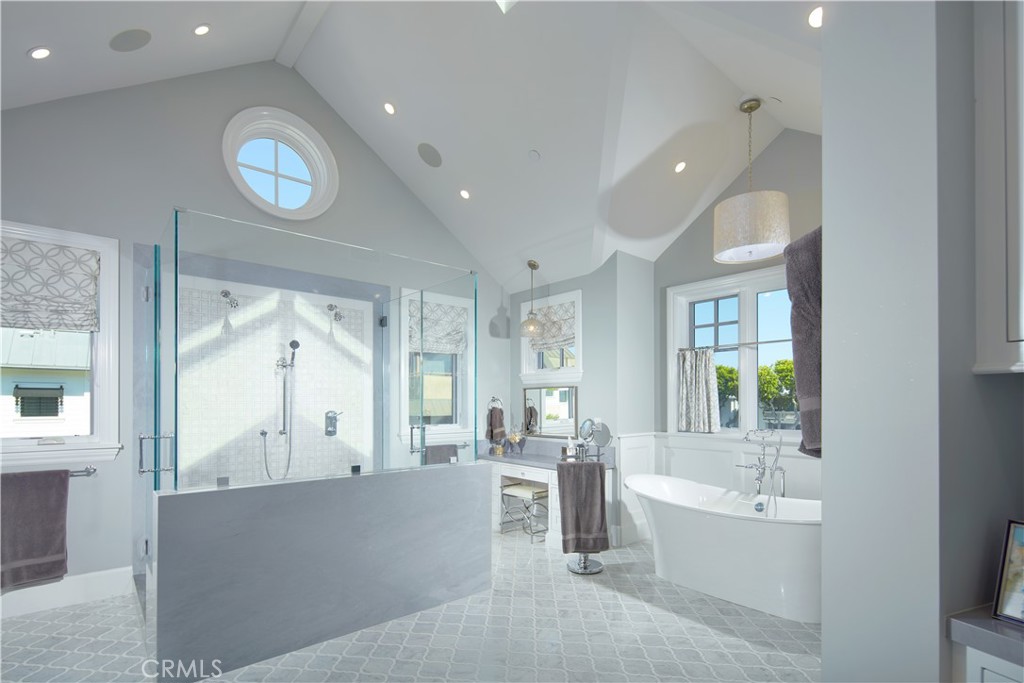 1324 E Balboa Boulevard, Newport Beach CA 92661 - photo 39