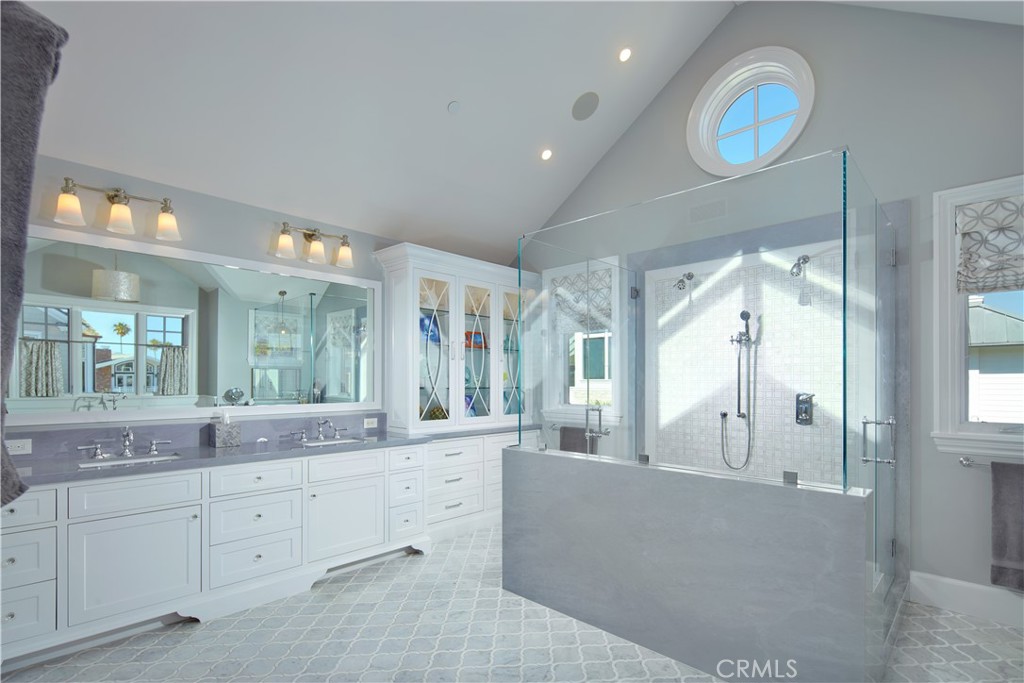 1324 E Balboa Boulevard, Newport Beach CA 92661 - photo 40