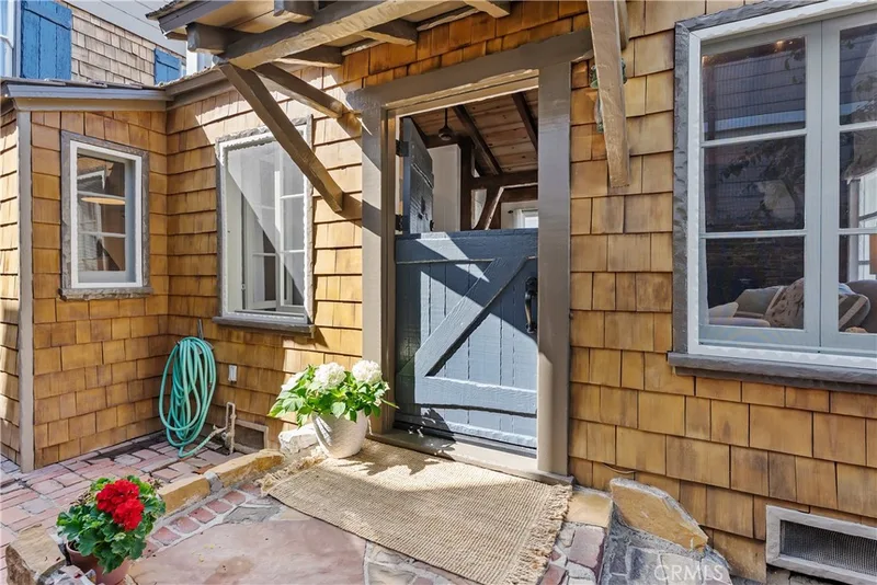 135 Turquoise Avenue, Newport Beach, CA 92662