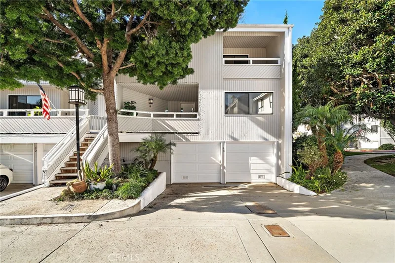 14 Baruna Court, Newport Beach, CA 92663