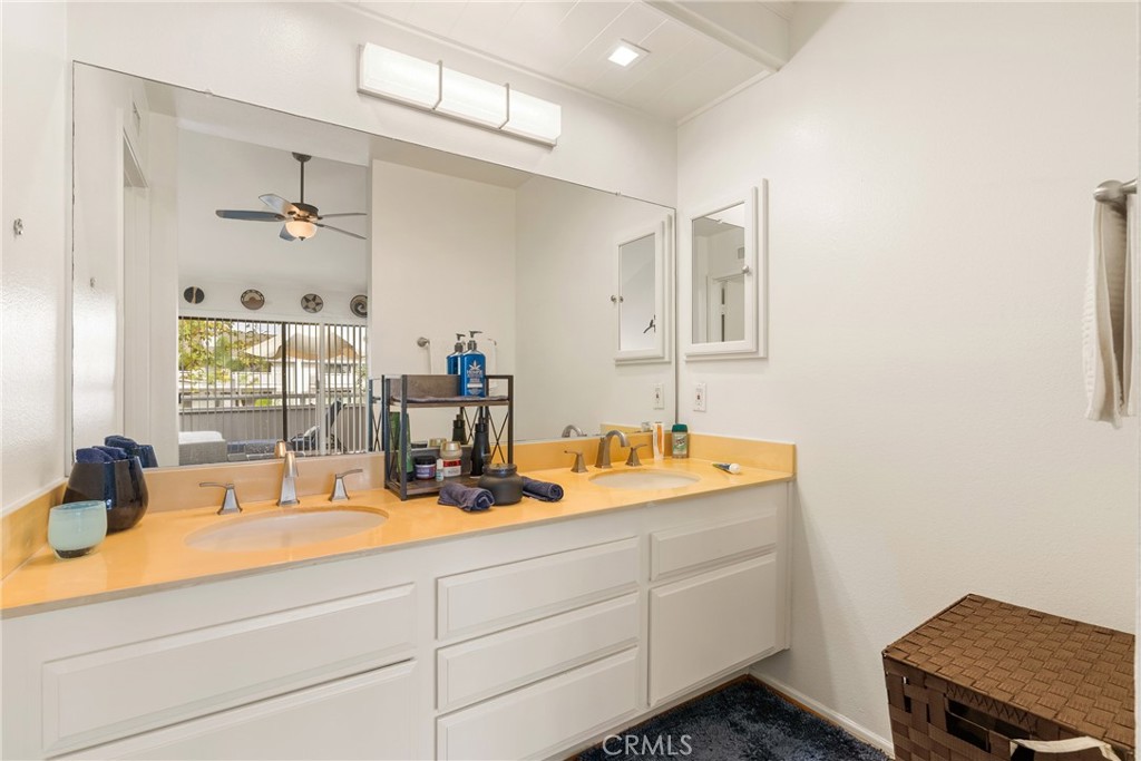 Primary full bathroom - 14 Gretel Court 130, Newport Beach CA 92663 - photo 22
