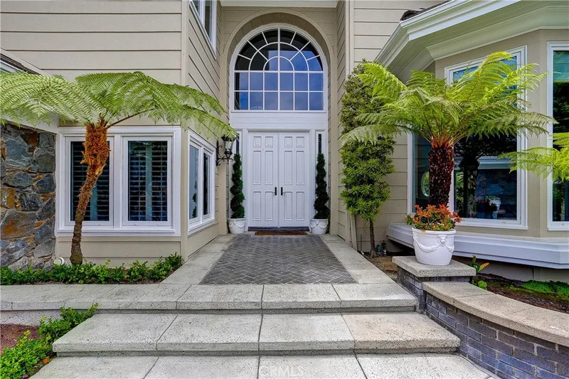 14 Rockingham Dr, Newport Beach