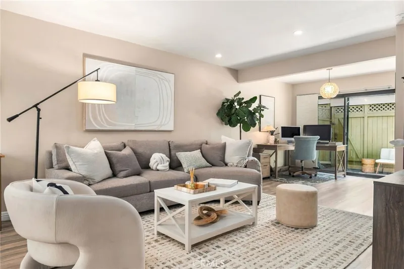14 Surfside Ct Court, Newport Beach