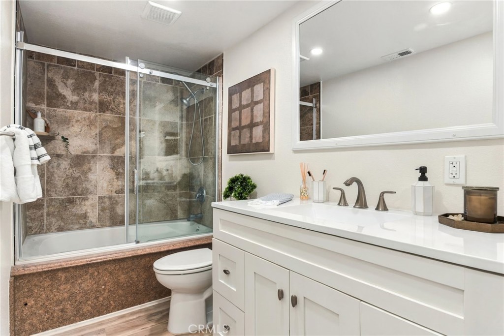14 Surfside Ct Court, Newport Beach CA 92663 - photo 17