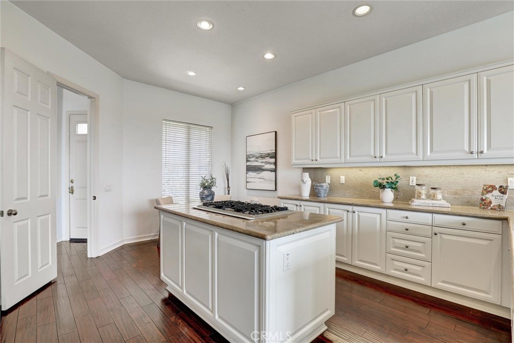 Ideal for both everyday living and entertaining. - 1402 Sea Ridge Drive, Newport Beach CA 92660 - photo 9