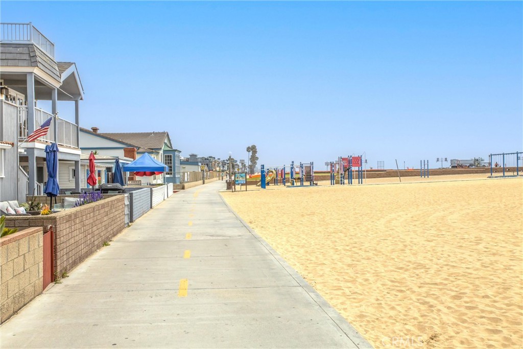 Boardwalk in front of the property - 1408 W Oceanfront, Newport Beach CA 92661 - photo 4