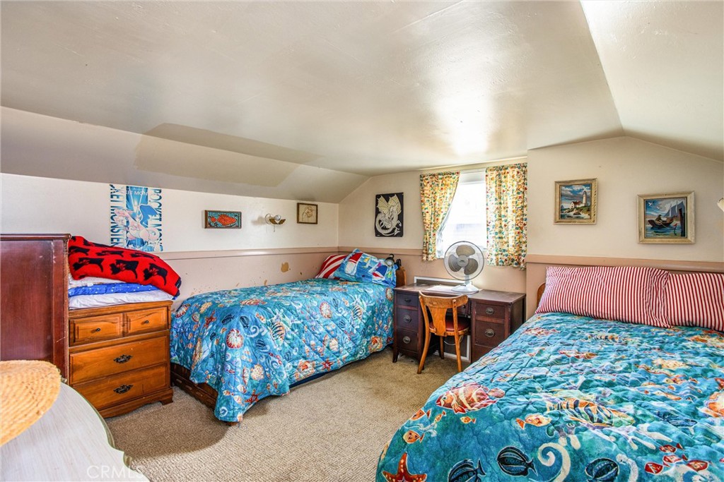Unit 3 upstairs bedroom (1) - 1408 W Oceanfront, Newport Beach CA 92661 - photo 20