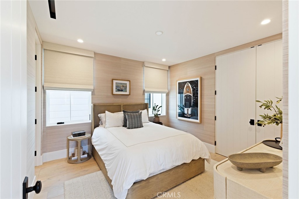 1416 E Balboa Boulevard, Newport Beach CA 92661 - photo 24