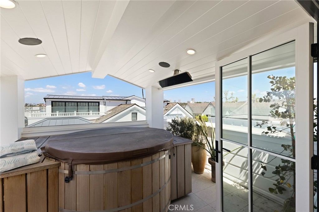 1416 E Balboa Boulevard, Newport Beach CA 92661 - photo 28