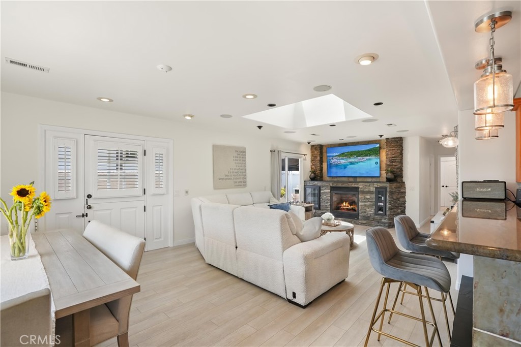 142 Liberty, Newport Beach CA 92660 - photo 4