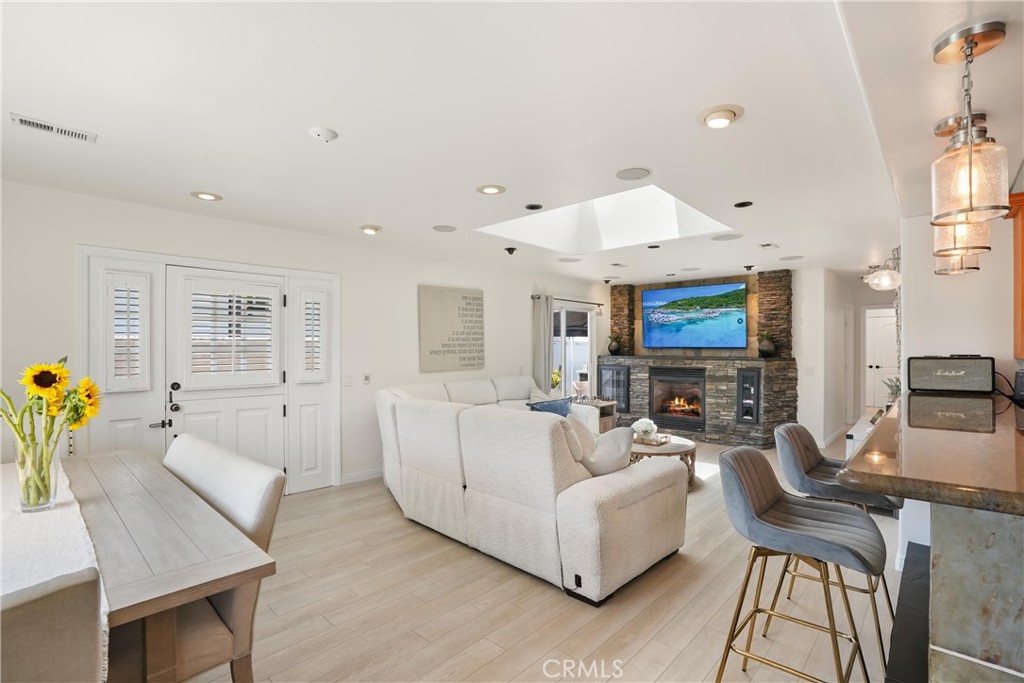 142 Liberty, Newport Beach CA 92660 - photo 4