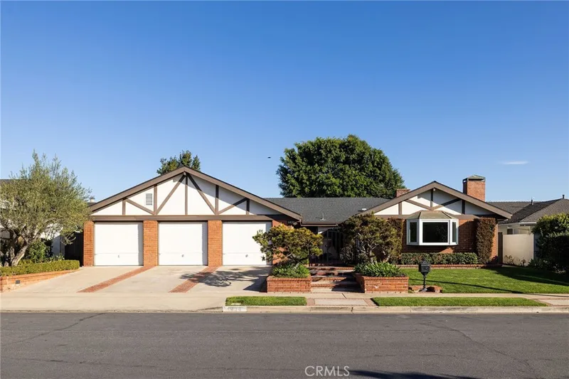 1430 Lincoln, Newport Beach, CA 92660