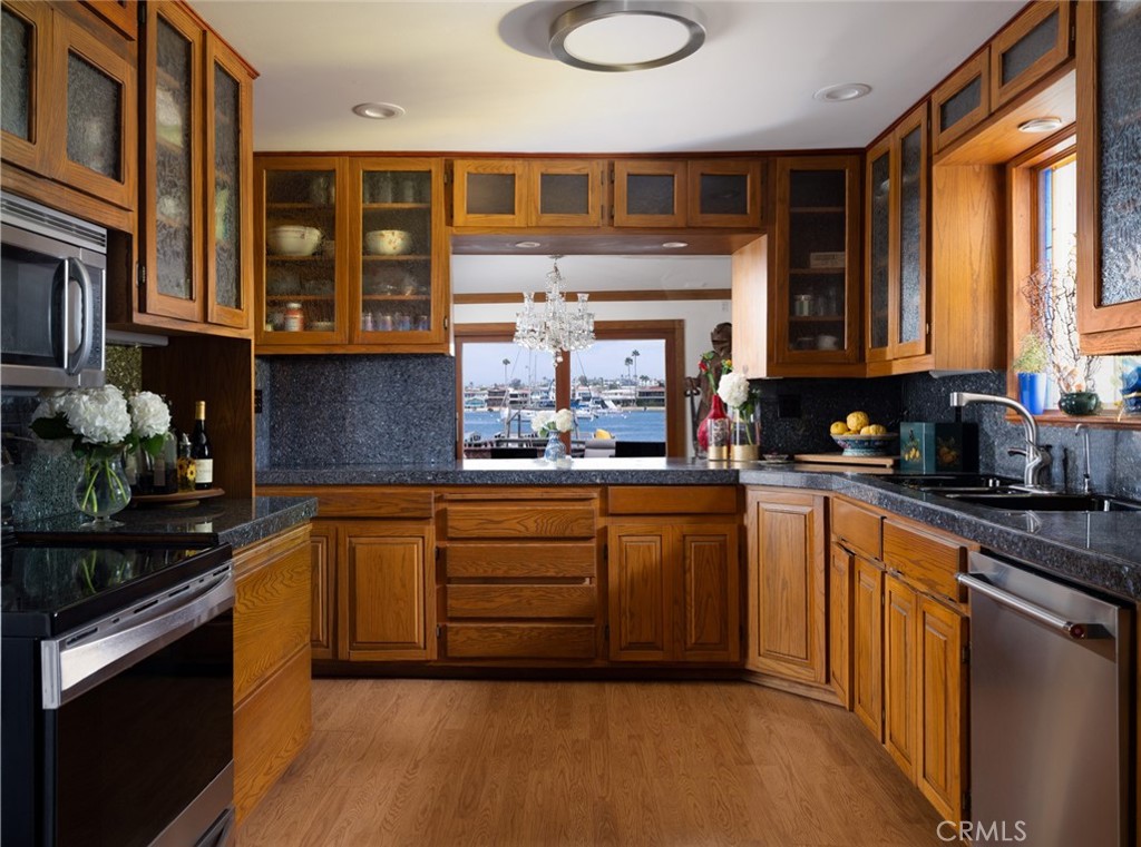 1444 W Bay, Newport Beach CA 92661 - photo 15