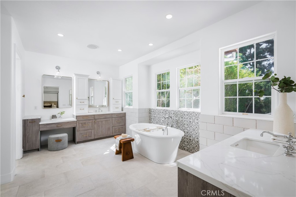15 Boardwalk, Newport Beach CA 92660 - photo 24