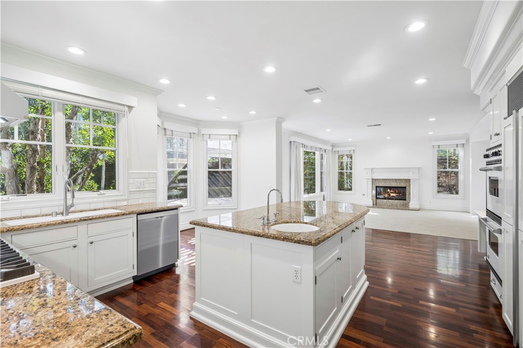 15 Jupiter Hills Drive, Newport Beach CA 92660 - photo 10