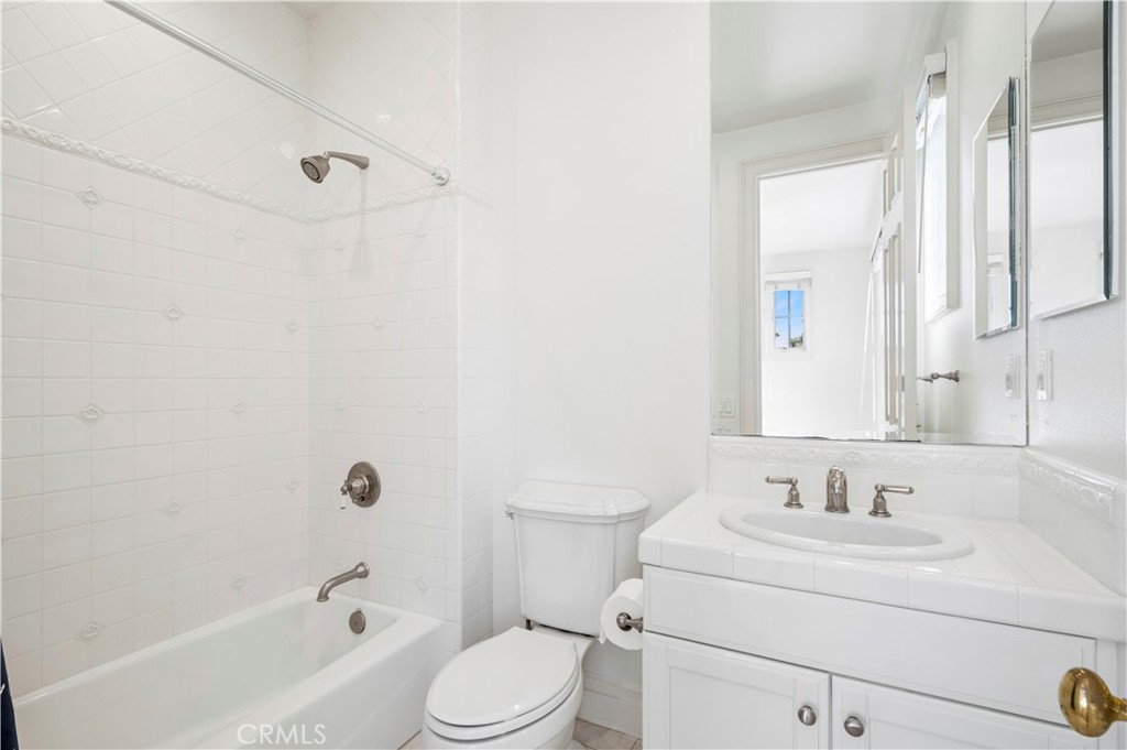 15 Jupiter Hills Drive, Newport Beach CA 92660 - photo 28
