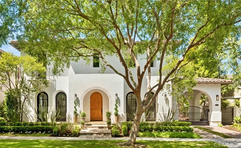 15 Seabluff, Newport Beach, CA 92660
