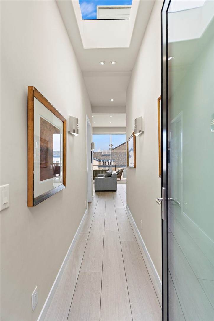 Separate entrance to 1-bedroom rear unit - 1504 W Oceanfront 5, Newport Beach CA 92663 - photo 22
