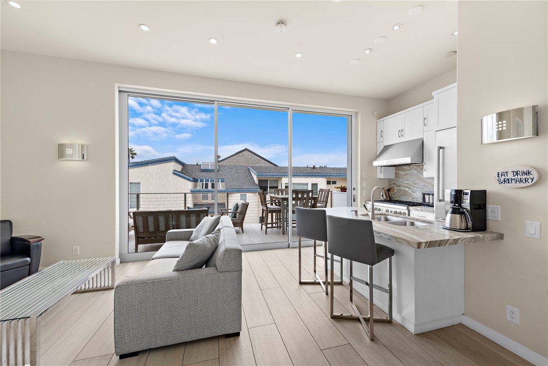 Income producing vacation rental - 1504 W Oceanfront 5, Newport Beach CA 92663 - photo 23