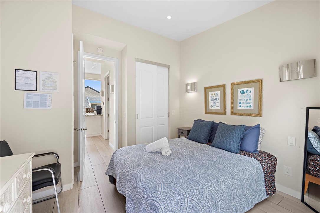 1504 W Oceanfront 5, Newport Beach CA 92663 - photo 27