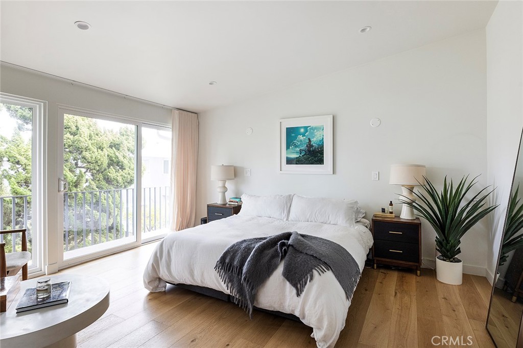 1504 Westcliff Drive 5, Newport Beach CA 92660 - photo 8