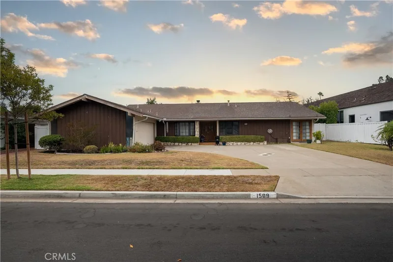 1509 Anita Lane, Newport Beach, CA 92660